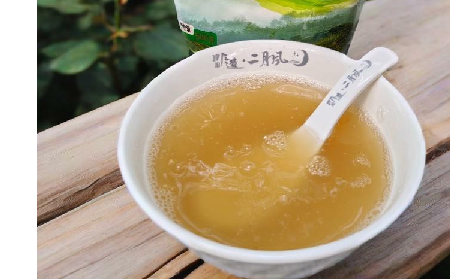 春日出游，保溫杯里面放什么最好，二月風有機野生葛根粉陪你潤養(yǎng)全程